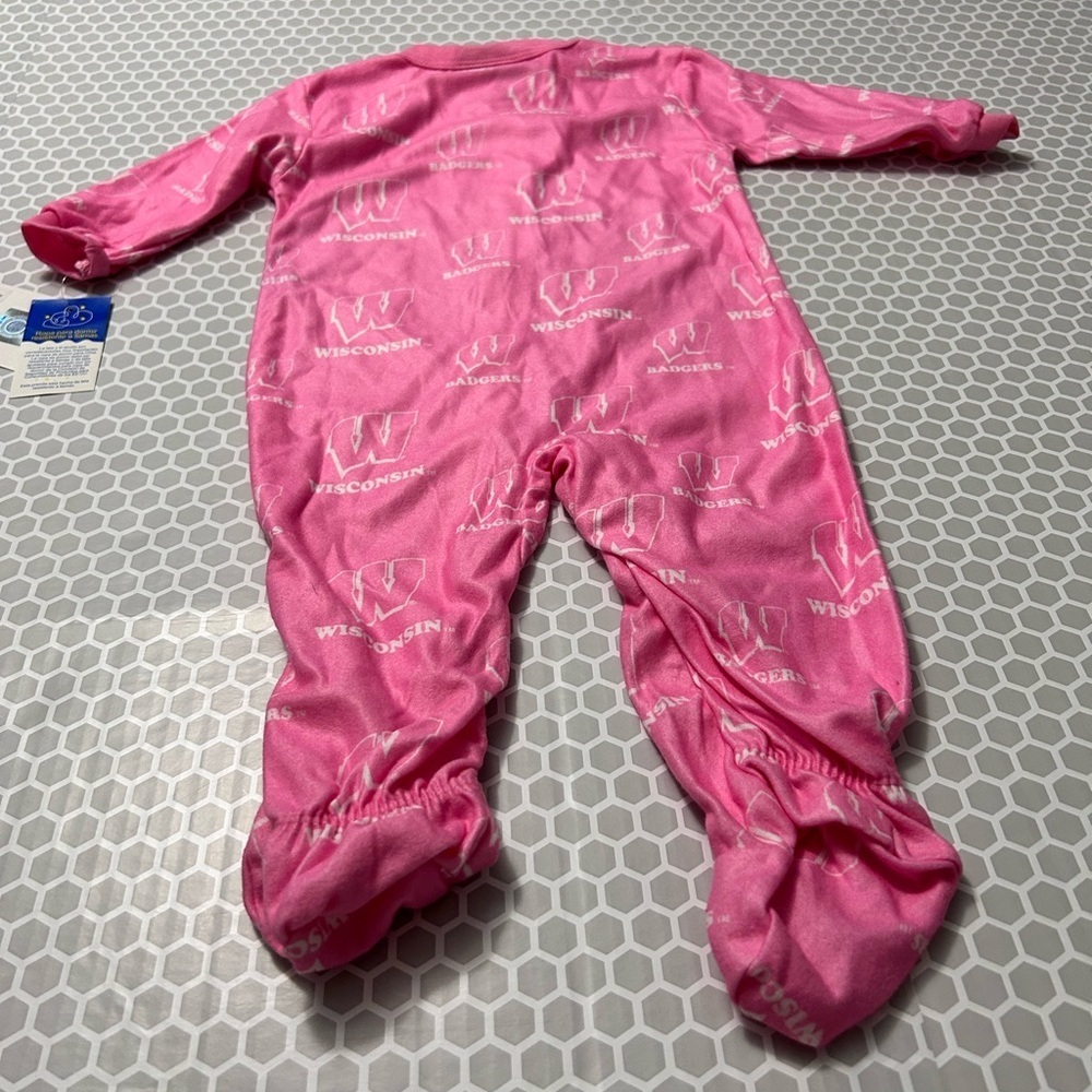 NWT Wisconsin Badgers Pink Baby Footie Pajamas
Size 18M - Picture 2 of 7